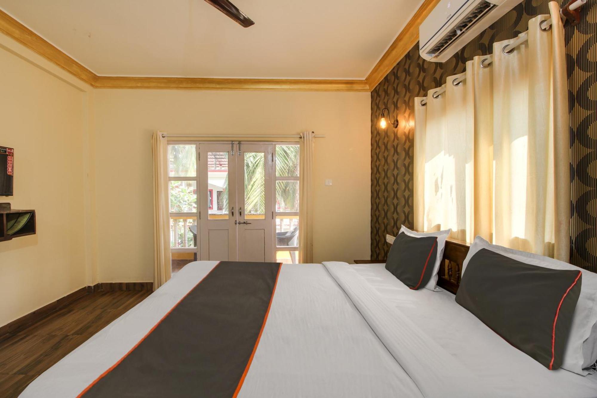 Collection O Romeos Place Baga Beach Hotel Calangute Eksteriør billede