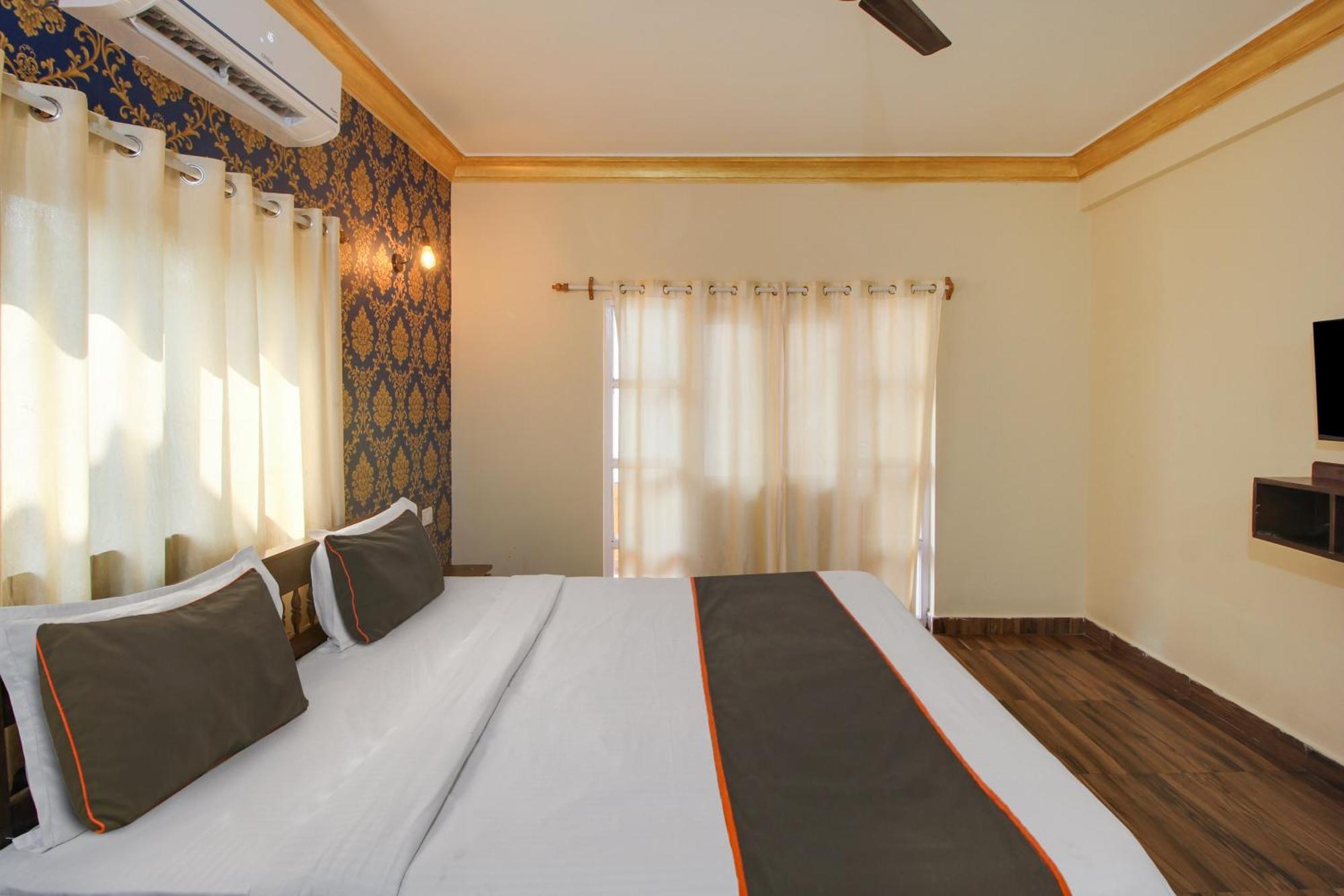 Collection O Romeos Place Baga Beach Hotel Calangute Eksteriør billede